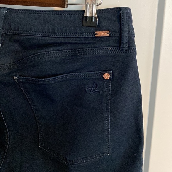 DL1961 Indigo Straight Leg Mid Rise 360 Stretch Jeans - Picture 11 of 16